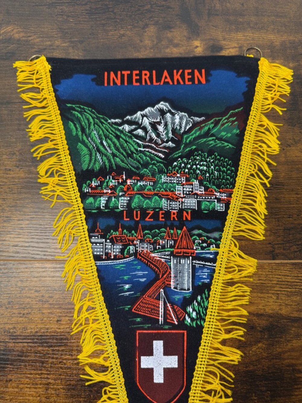 Vintage Interlaken Luzern Swiss Souvenir Pennant With Yellow Fringe - Picture 2 of 6